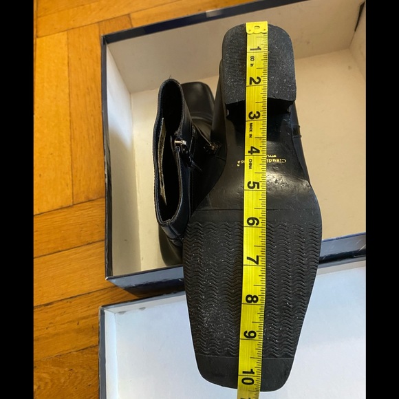 Black leather ankle boots - Picture 10 of 10